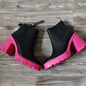 Sorel Women's Brex Heel Chelsea Bootie Black Pink NL4349-011 size 6
